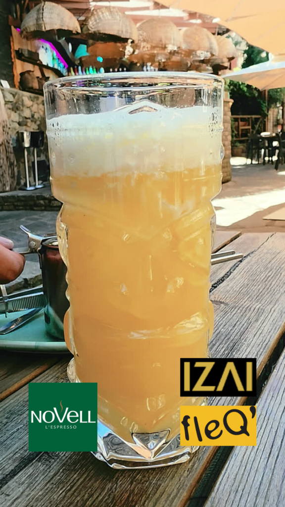 ☕🍊 Energia, vitamines i bon gust · Cafès NOVELL, Central Flequera & Gastrobar IZAI

Avui compartim una combinació que ens ha encantat i que és perfecta per començar el dia amb energia, vitamines i bon humor: un cafè sol de Cafès NOVELL i un suc de taronja natural amb gel.

Una beguda doble que desperta, refresca i activa… i que hem gaudit a la terrassa del magnífic Gastrobar IZAI.

Aquesta combinació és ideal per a qualsevol amant del bon cafè: el sabor pur del cafè NOVELL, intens i aromàtic, juntament amb la frescor del suc de taronja natural, crea un equilibri perfecte entre energia i benestar.

🌿 IZAI: tradició, innovació i encant del segle XIX

El Gastrobar IZAI és molt més que un restaurant: és una experiència gastronòmica que fusiona cuina d’autor, tapes creatives, carns i peixos de qualitat i productes frescos en un espai únic.

Situat en una borda del segle XIX restaurada, IZAI combina l’encant històric amb un ambient íntim, modern i cuidat fins al detall.

El seu equip ofereix un servei excepcional, fent que cada visita sigui especial.

📍 On és?  

Carrer Antic Carrer Major, 32 — Andorra la Vella  

Un racó que et transporta al passat mentre gaudeixes del millor de la cuina contemporània.