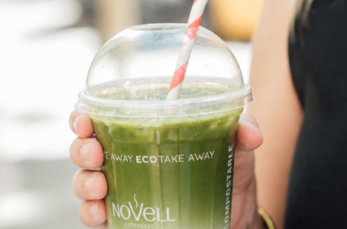 💚🍵 CENTRAL FLEQUERA — EL TEU ICED MATCHA LATTE DE CAFÈS NOVELL! ✨ Quan l’estiu colla… res refresca tant com un Iced Matcha Latte de Cafès NOVELL. Fresc, cremós, vibrant i amb aquell toc verdós que ens agrada als “Matcha lovers”. A Central Flequera te’l preparem per emportar-se, perquè el puguis gaudir mentre passeges, treballes o simplement et regales un moment de calma i energia. Matcha de qualitat, llet ben freda i el sabor únic que Cafès NOVELL ens ofereix sempre. Un combo perfecte per donar-te energia i bon rotllo tot el dia. T’animes a provar-lo? 💚✨ #CafesNovell #Matcha #MatchaLatte #TakeAway #CentralFlequera #MatchaLover