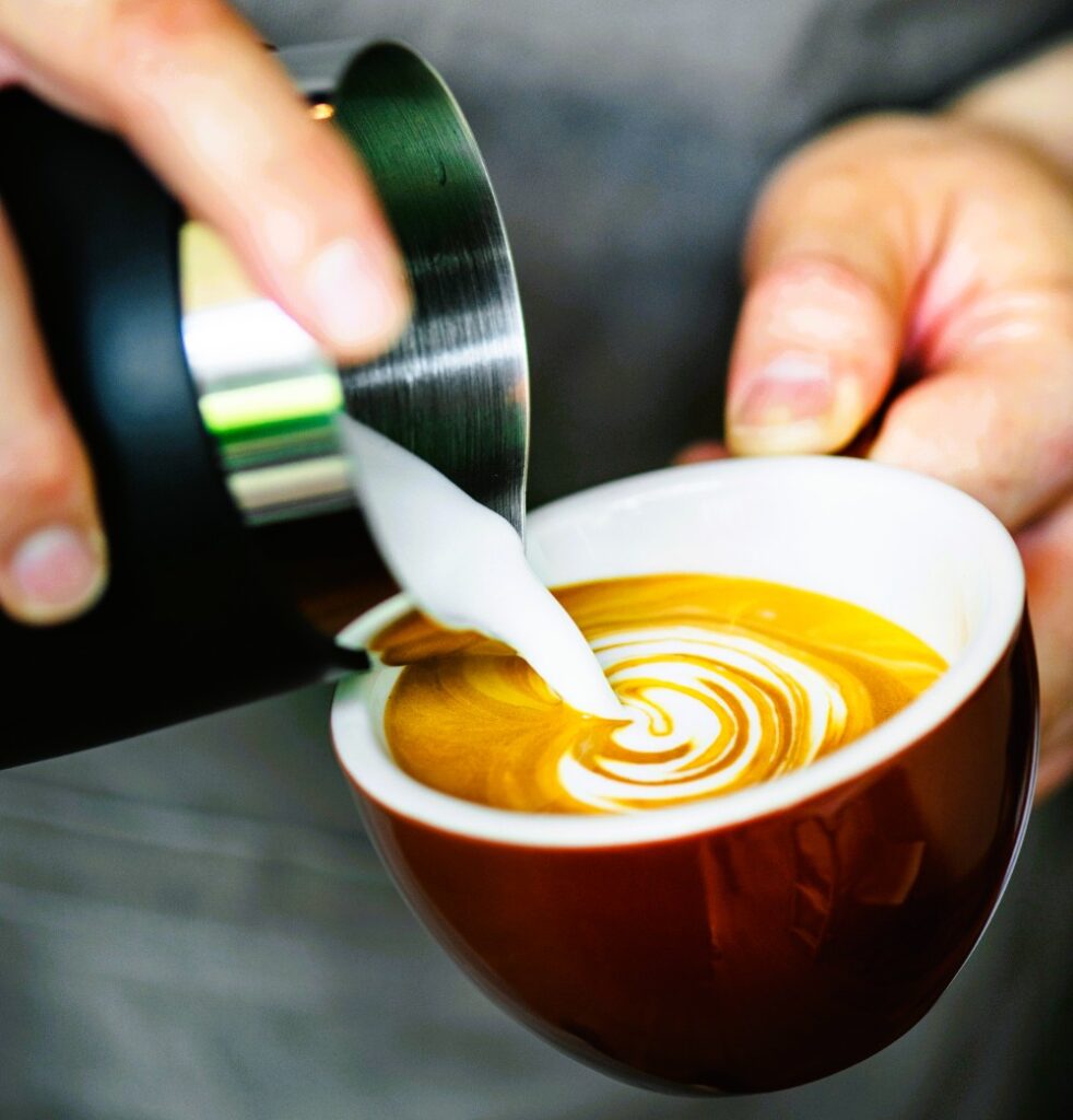 ☕❤️ No hi ha millor manera de començar el dia que amb Cafès Novell. L'aroma que desperta els sentits, el sabor que acompanya els primers moments del matí i la qualitat d'una marca de referència que converteix cada tassa de cafè en una experiència única. Si tens un negoci a Andorra i vols oferir als teus clients un cafè excel·lent, ara ho tens molt fàcil. Cafès Novell a Andorra és sinònim de qualitat, tradició i innovació, i la seva distribució va de la mà, d'un partner de confiança. 👉 Contacta amb Central Flequera i descobreix totes les solucions que Cafès Novell pot aportar al teu establiment. Perquè un bon cafè no només es beu. Es recorda. ☕ Qualitat excepcional. ☕ Sabor inconfusible. ☕ La millor manera de començar el dia. Central Flequera, el teu distribuïdor de Cafès Novell a Andorra. #CafesNovell #CentralFlequera #Andorra #CafeDeQualitat #HostaleriaAndorra